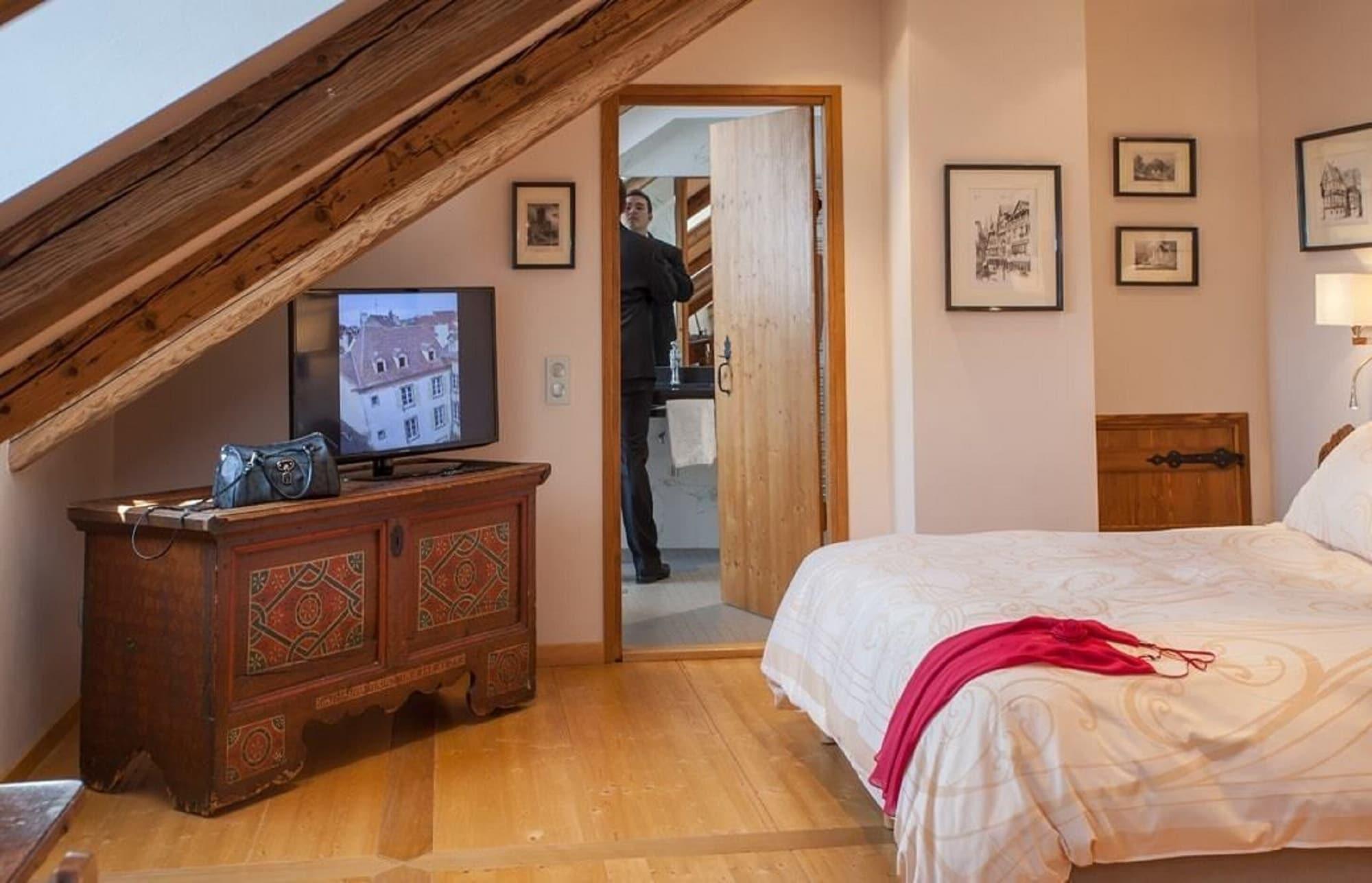 & Le Bouclier D'or Hotel