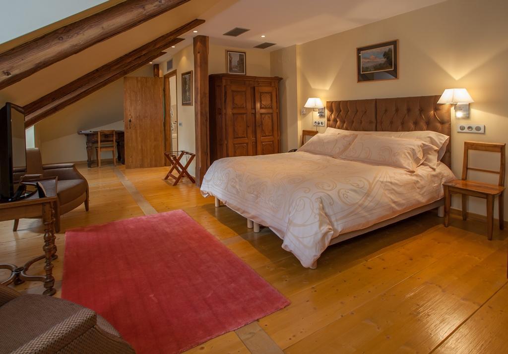 Hotel & Le Bouclier D'or 4*
